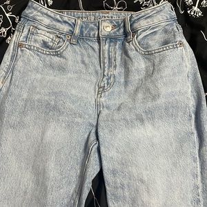 American Eagle Mom Jean